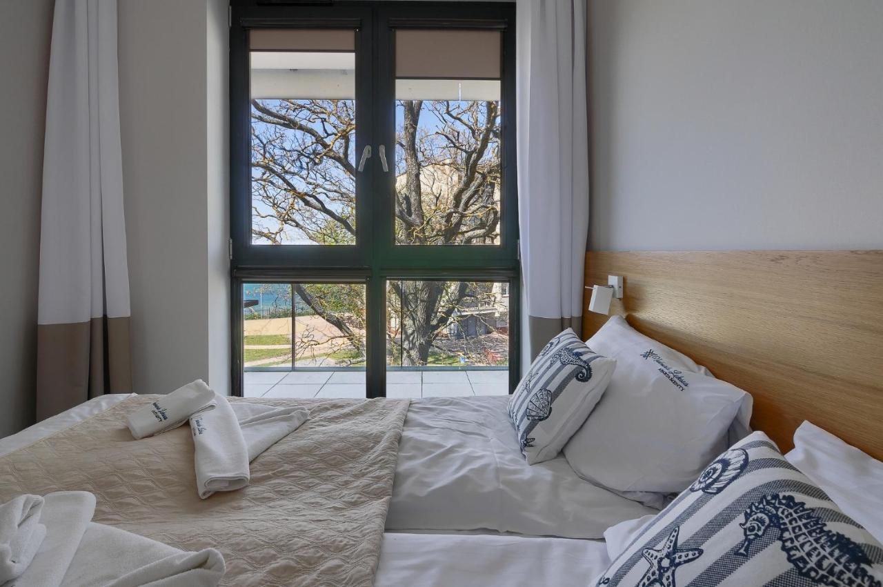 Apartament Z Widokiem Na Morze - Nadmorski Luksus Apartamenty Устроне-Морске Экстерьер фото